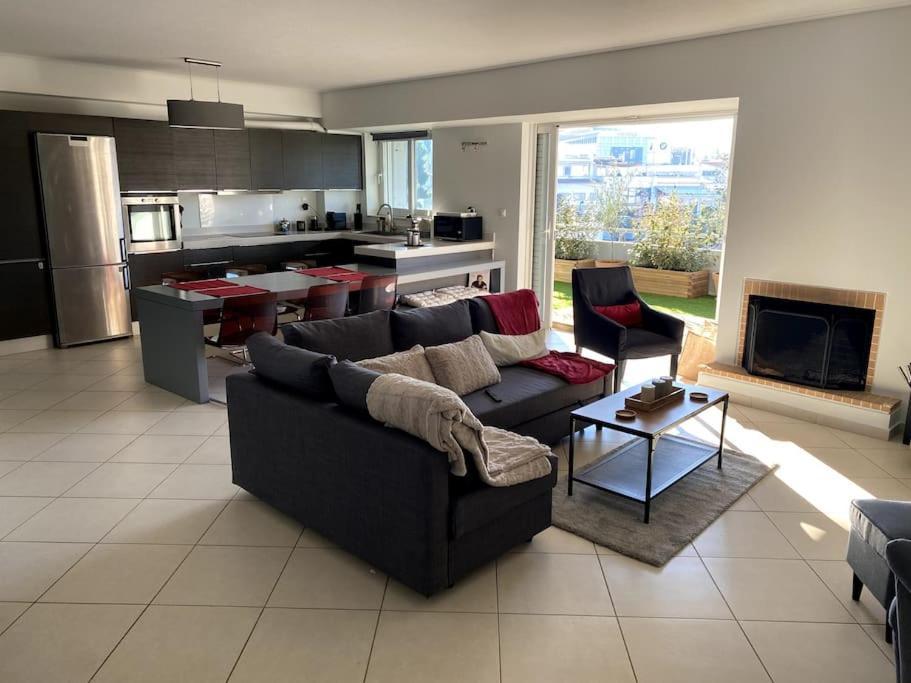 Spacious And Sunkissed 3Br & 2 Bathrooms Apartment Athènes Extérieur photo