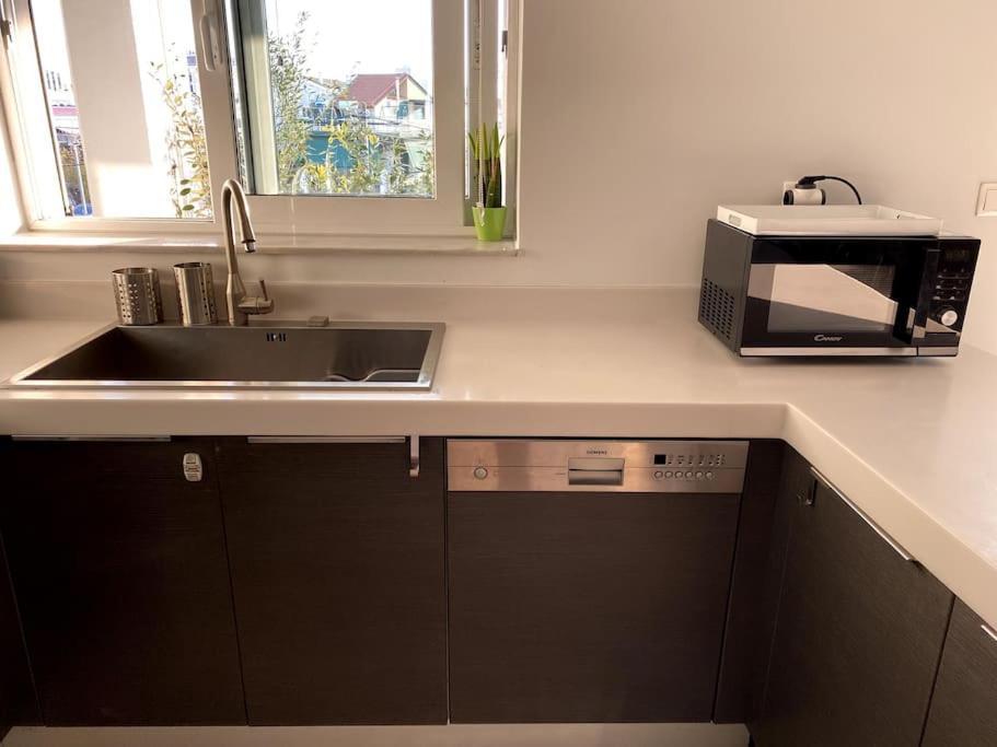Spacious And Sunkissed 3Br & 2 Bathrooms Apartment Athènes Extérieur photo