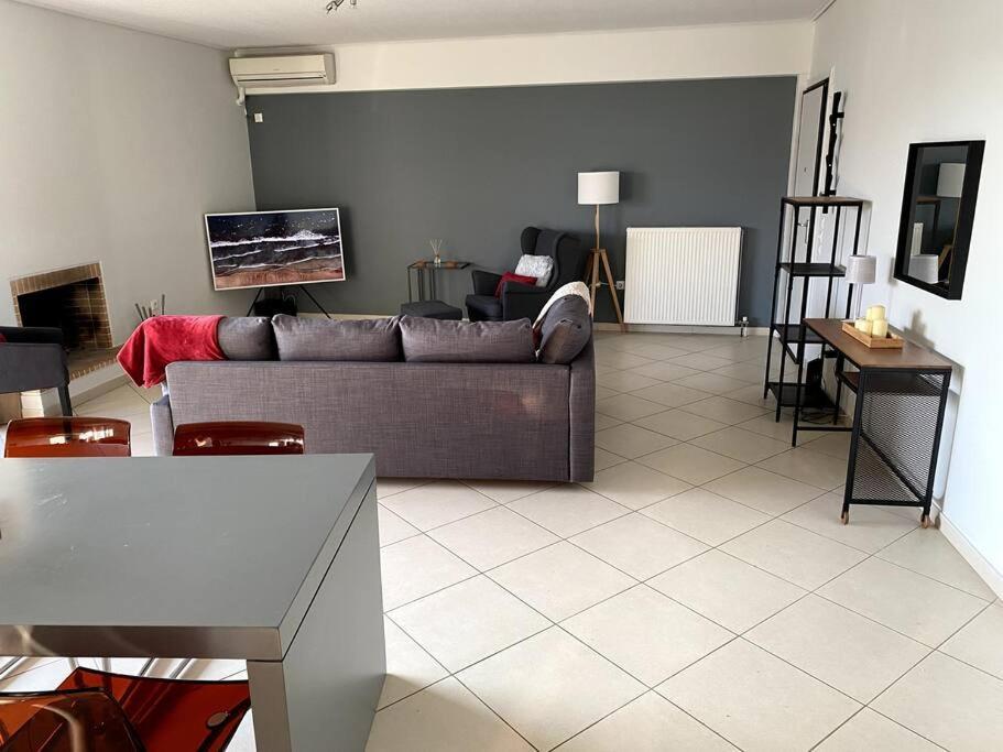 Spacious And Sunkissed 3Br & 2 Bathrooms Apartment Athènes Extérieur photo